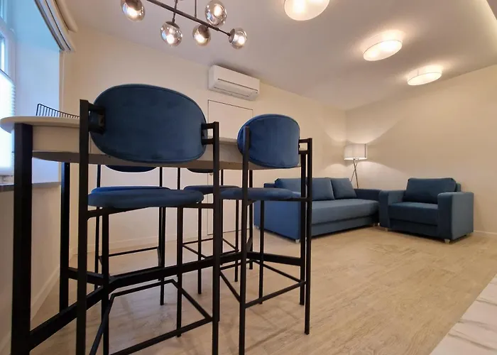 Modern Best Located One Bed Flat Max 3 Person Included Kids No Bicycle Space